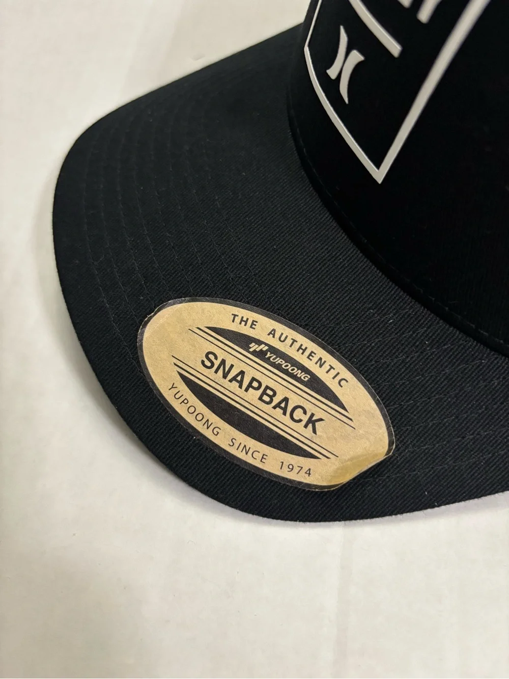 New! Hurley men’s square trucker hat black one size - Picture 3 of 8